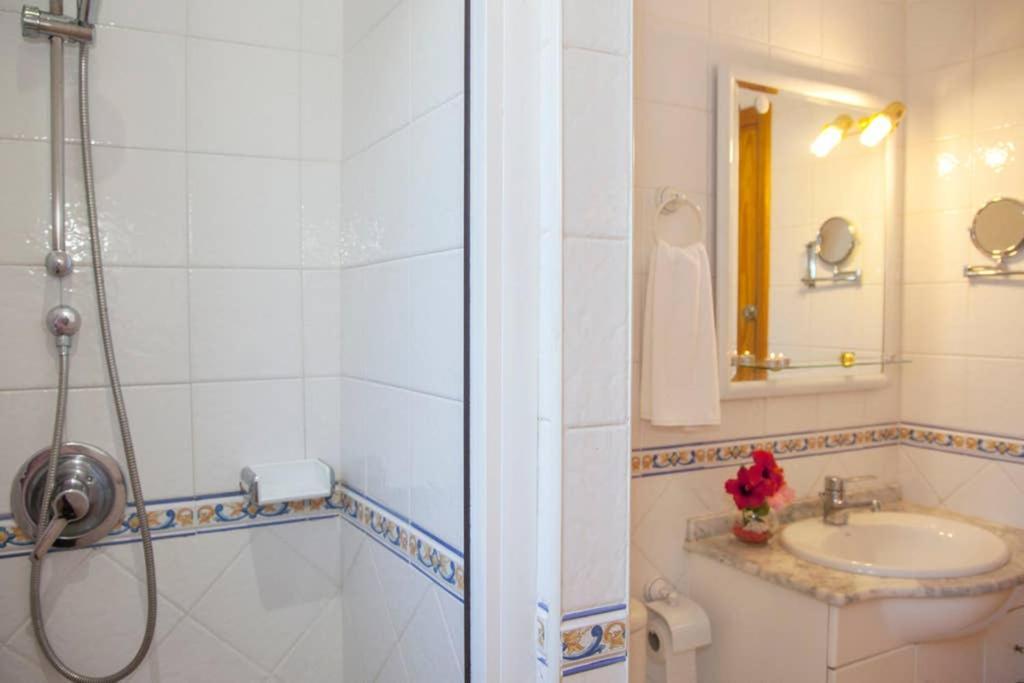 Villa Sirena Cala'N Blanes  Eksteriør billede